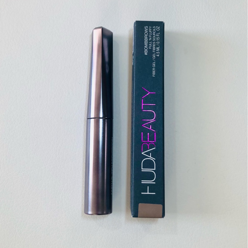 Huda Beauty #BOMBBROWS Full ‘n Fluffy Fiber Gel in Warm Blonde - Picture 4 of 5